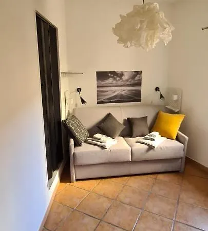 Virginia House * Palermo